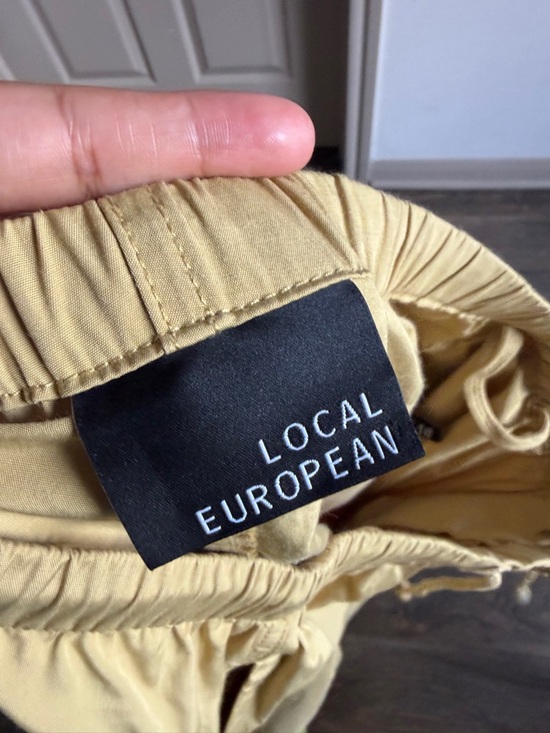 Local European BERMUDA PARACHUTE Shorts M/L - Picture 5 of 10